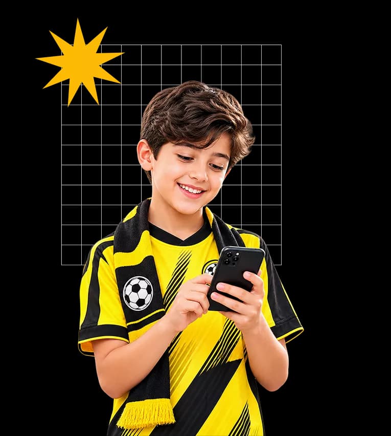 مدیر پروژه یسنا رایان پارس در حال پیگیری اجرای پروژه مشتری